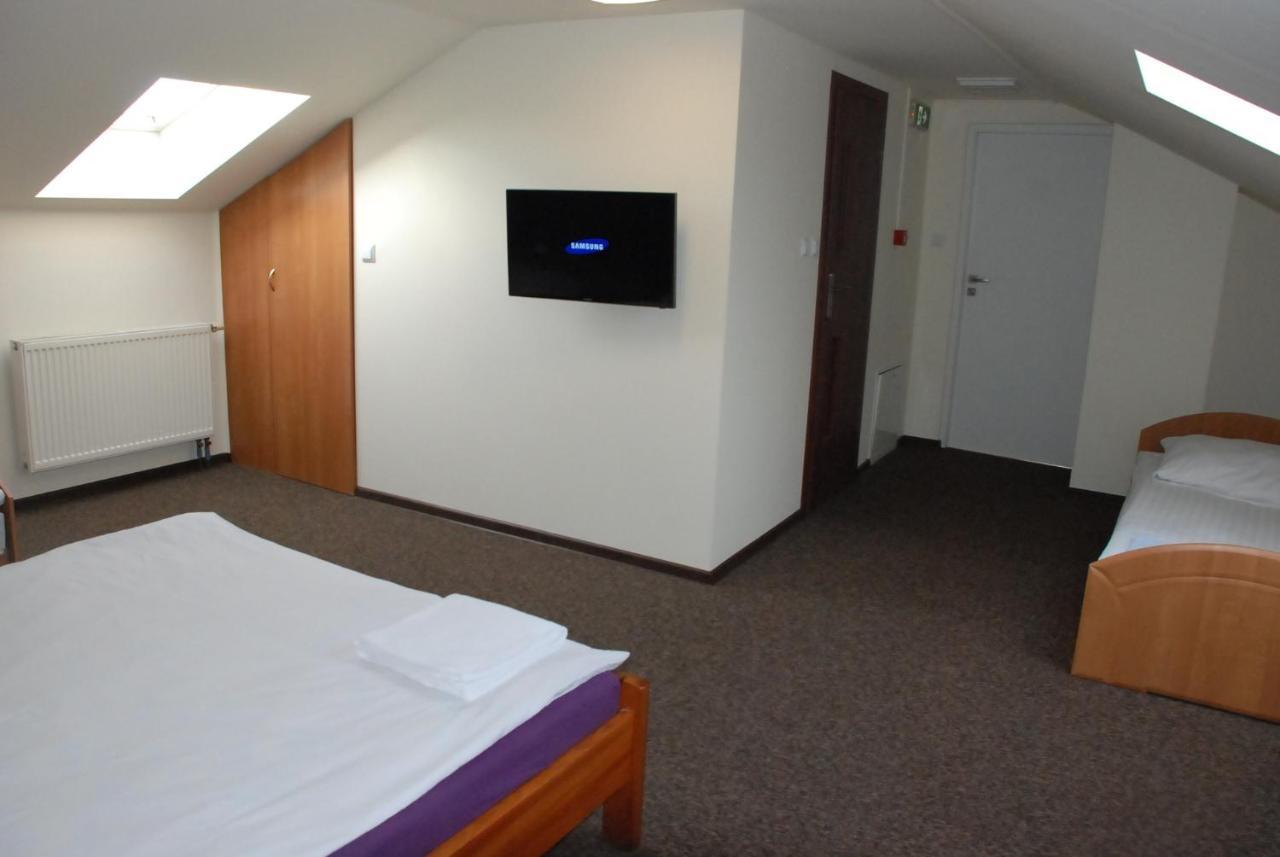 Hotelik Manhatan Radzyn Podlaski Exteriör bild