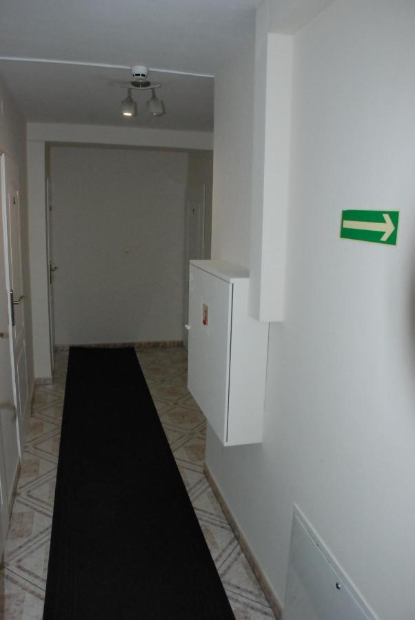 Hotelik Manhatan Radzyn Podlaski Exteriör bild