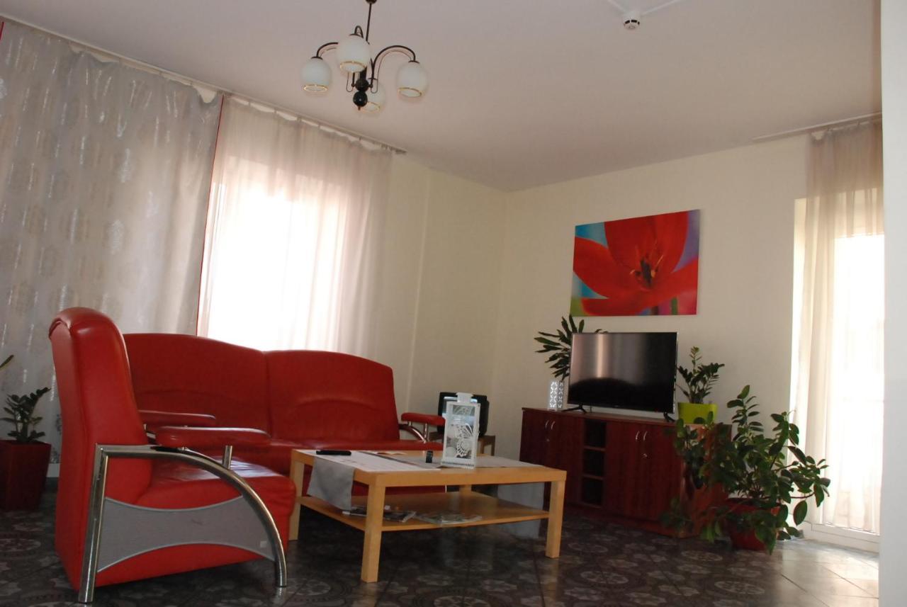 Hotelik Manhatan Radzyn Podlaski Exteriör bild